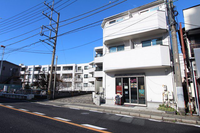 フローラ・テラス　南側外観