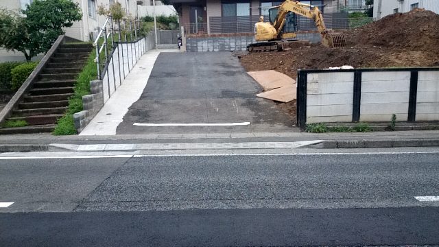 歩道の切り下げ