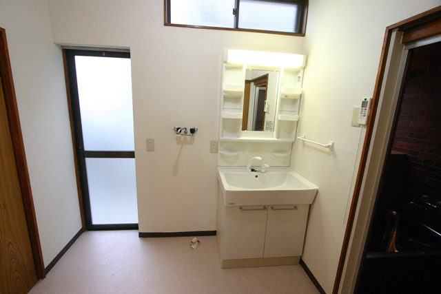 三輪町　リフォーム後　洗面所