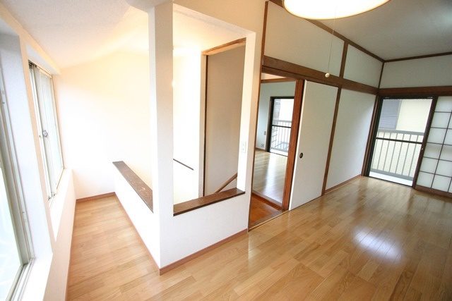 三輪町　階段　リフォーム後